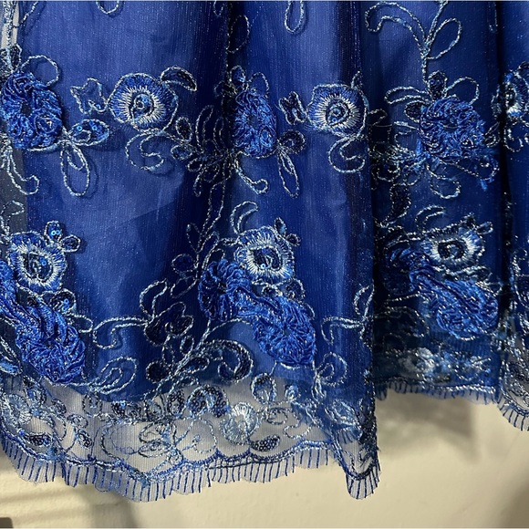 Blue Dress with silver color embroidered size 8/10 - Picture 5 of 7